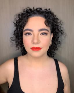 Clara de Paula Santana Jamil