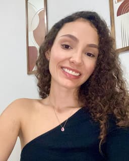 Mariana Vasconcelos Machado 