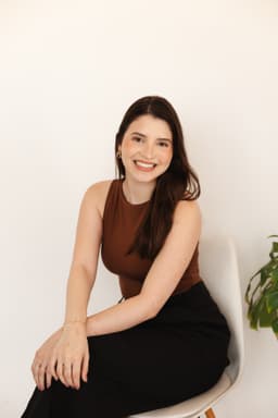 Júlia Lessa Ribeiro