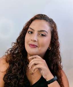 Amanda Requião Teixeira 