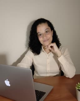 Foto de Lia M Souza Cordeiro