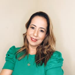 Vivianne de Andrade Lacerda