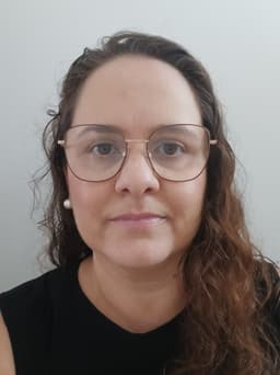 Vania Cristina Vieira de Oliveira