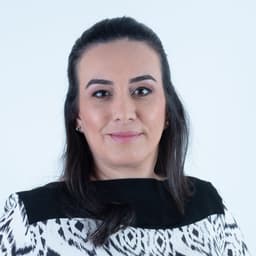 Renata Simões E Campos